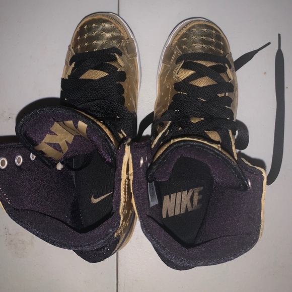 SOLD - Picture 4 of 8